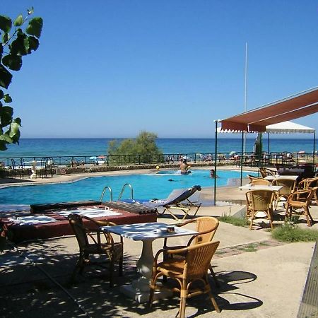 Seafront Calista Beach House With Garden Glyfada  Ngoại thất bức ảnh