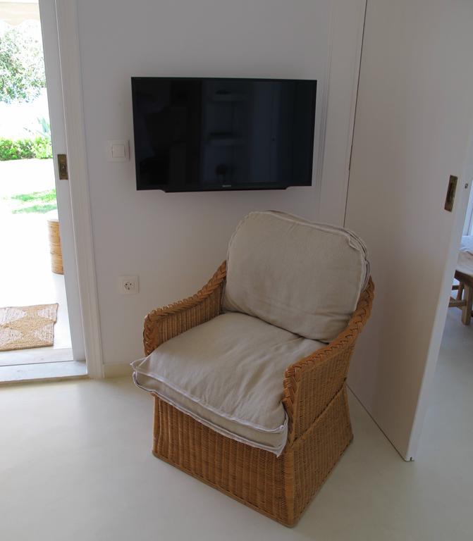 Seafront Calista Beach House With Garden Glyfada  Ngoại thất bức ảnh