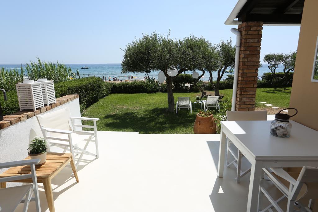 Seafront Calista Beach House With Garden Glyfada  Ngoại thất bức ảnh
