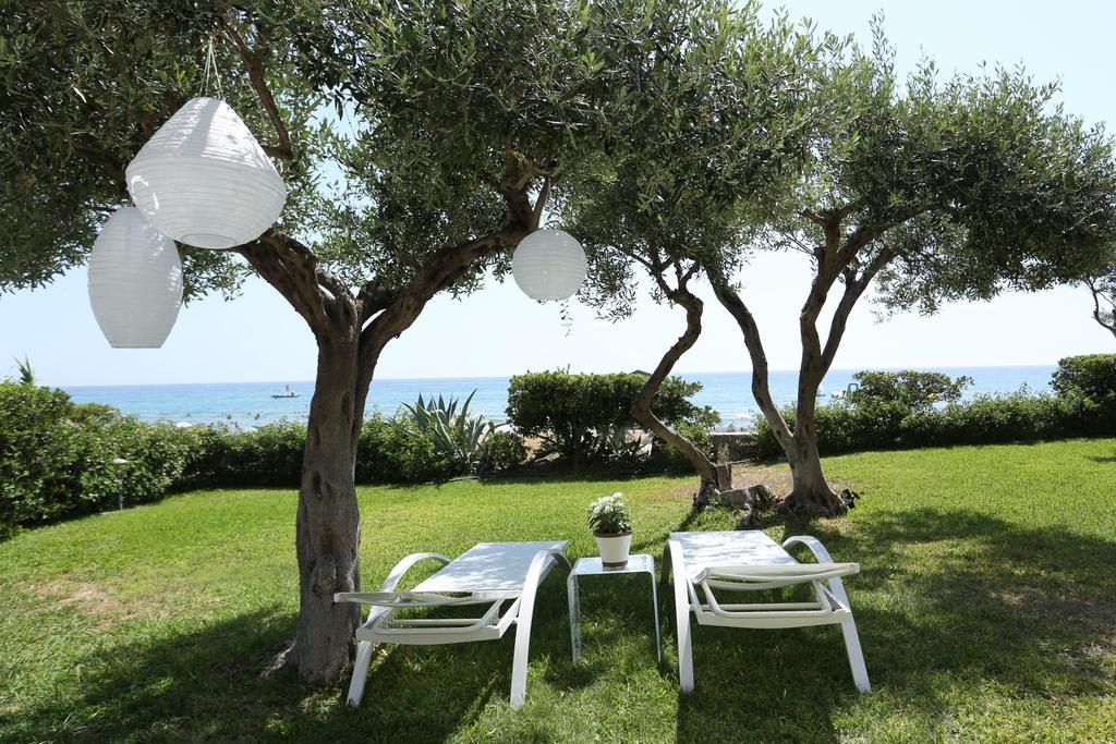 Seafront Calista Beach House With Garden Glyfada  Ngoại thất bức ảnh